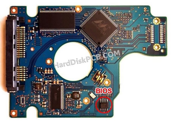 Pasos para cambiar el chip BIOS en 0J11471 placa lógica disco duro Hitachi