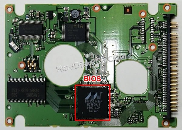 Pasos para cambiar el chip BIOS en CA26325-B16104BA placa lógica disco duro Fujitsu